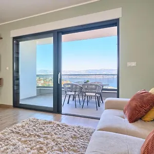 Zsuzsa's Place - Peaceful Sea View Flat Apartment