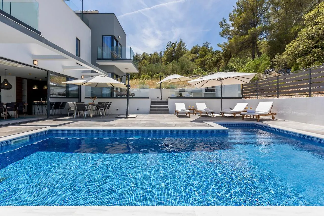 Villa Navisus With Heated Pool And Roof Top Jacuzzi-150M From The Beach