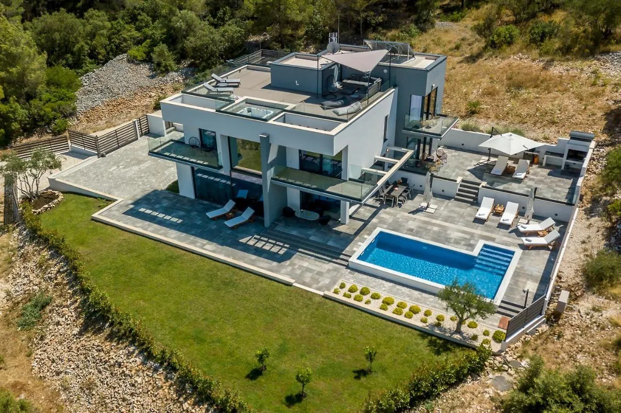 Villa Navisus With Heated Pool And Roof Top Jacuzzi-150M From The Beach