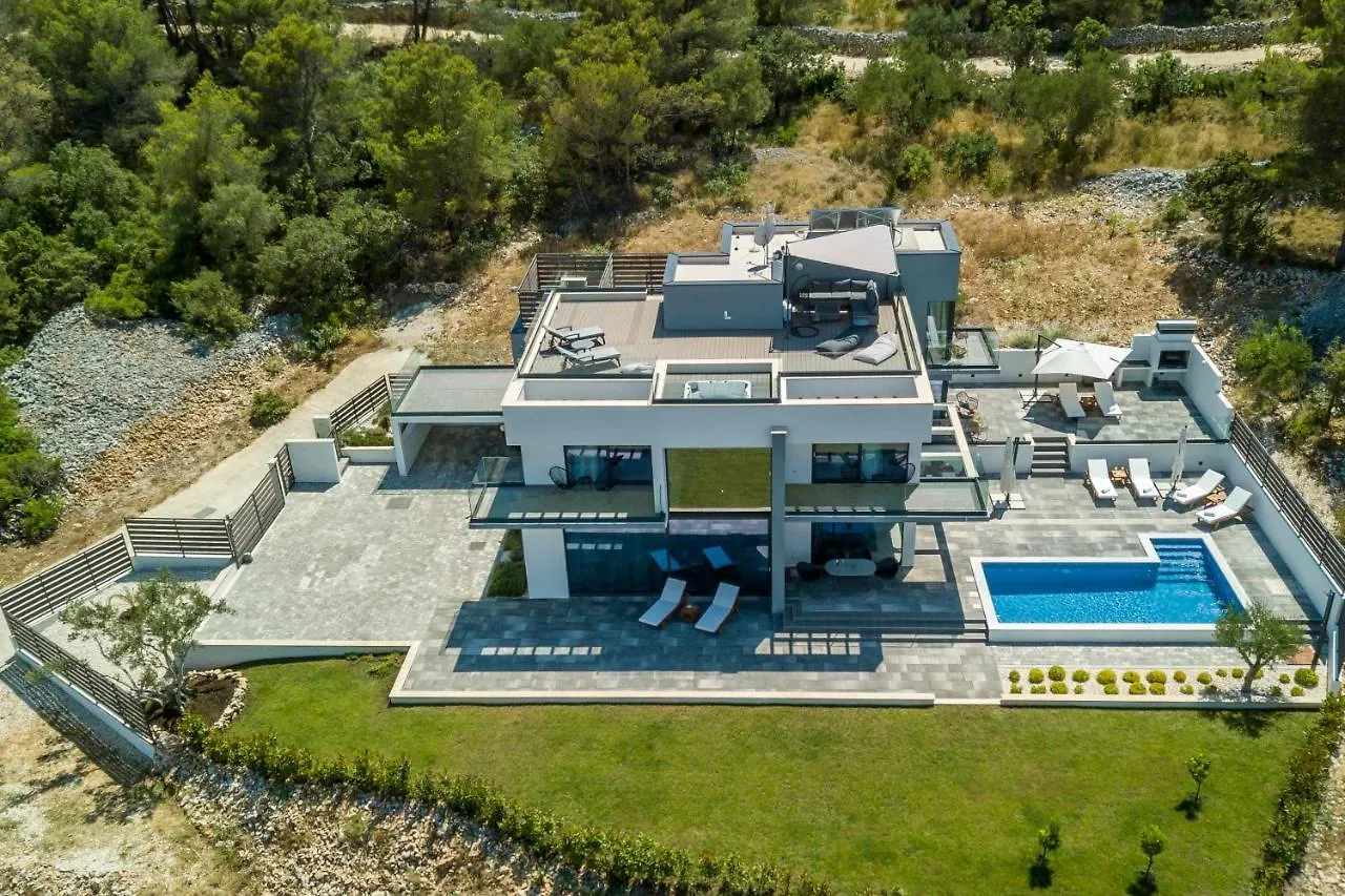 Villa Navisus With Heated Pool And Roof Top Jacuzzi-150M From The Beach