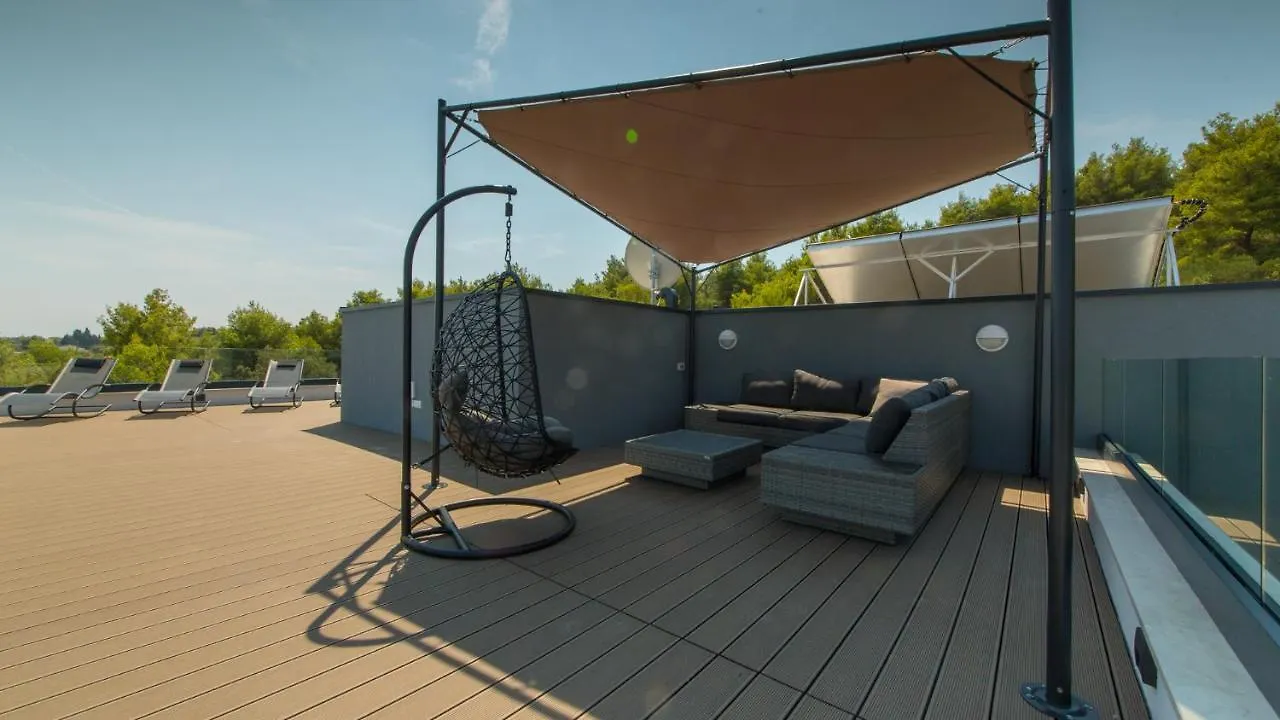 Villa Navisus With Heated Pool And Roof Top Jacuzzi-150M From The Beach