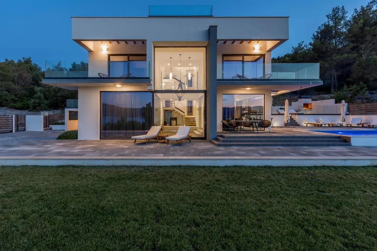 Villa Navisus With Heated Pool And Roof Top Jacuzzi-150M From The Beach Slatine